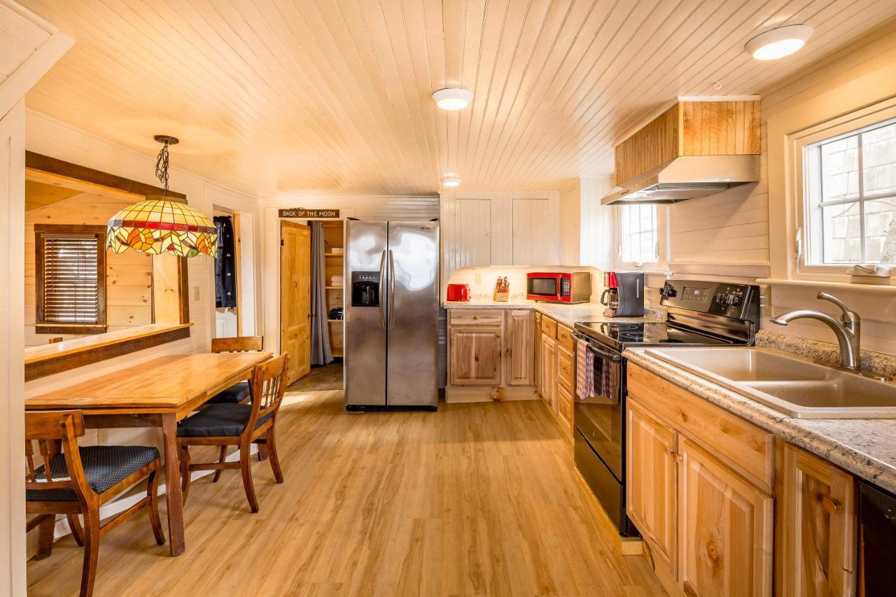 Beach Cottage Inn Линкольнвилл Экстерьер фото
